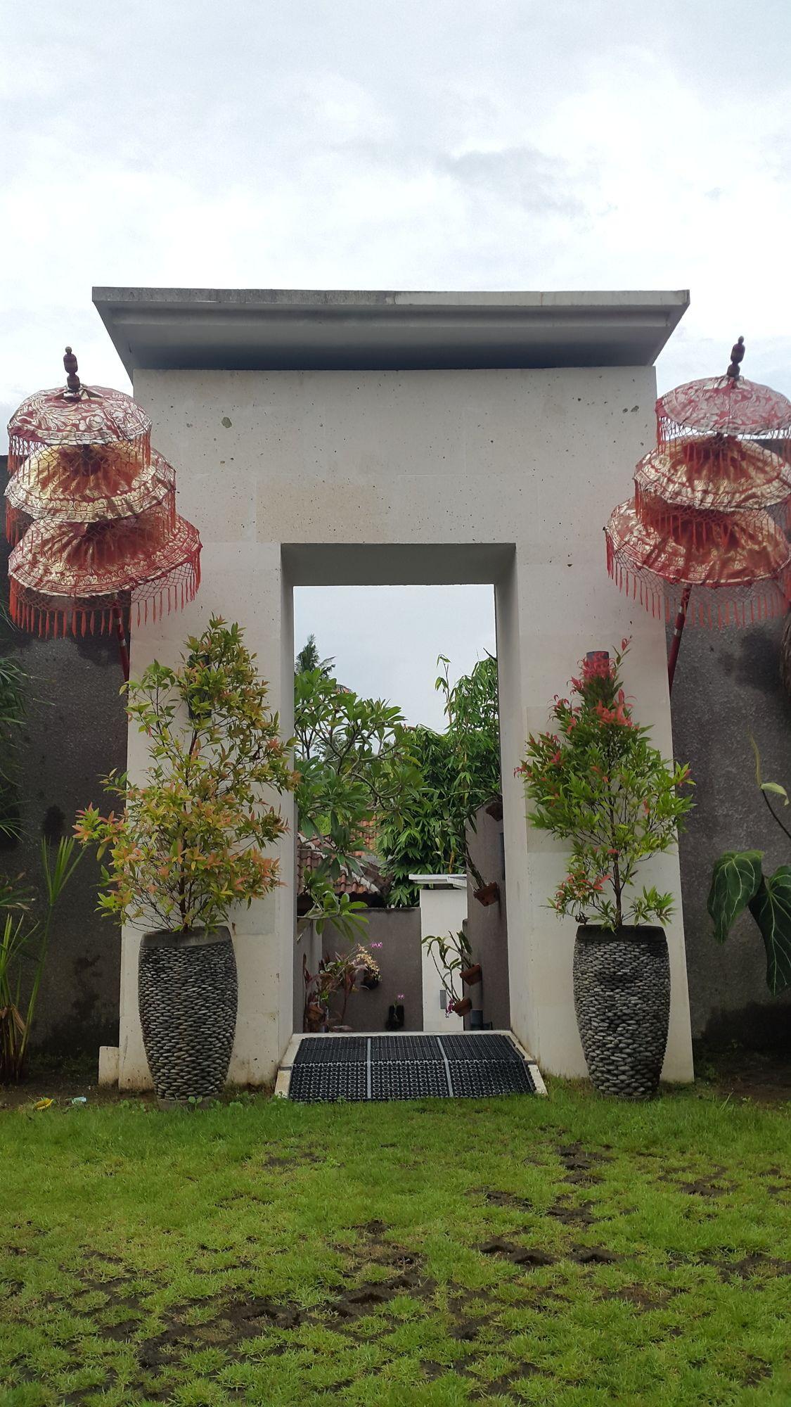 Sri Abi Ratu Villas Sukawati Екстериор снимка