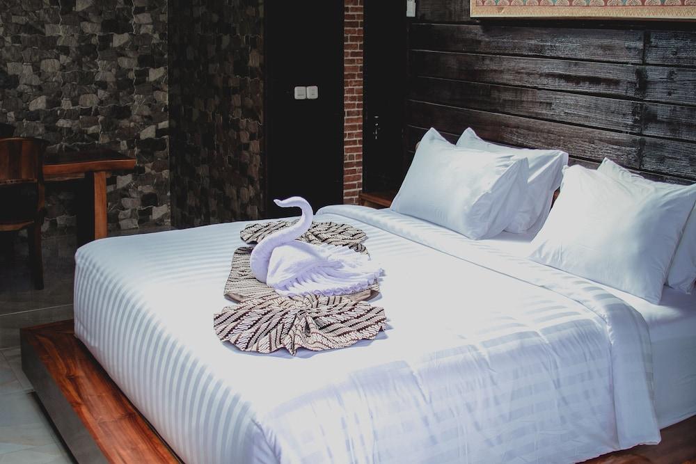 Sri Abi Ratu Villas Sukawati Екстериор снимка