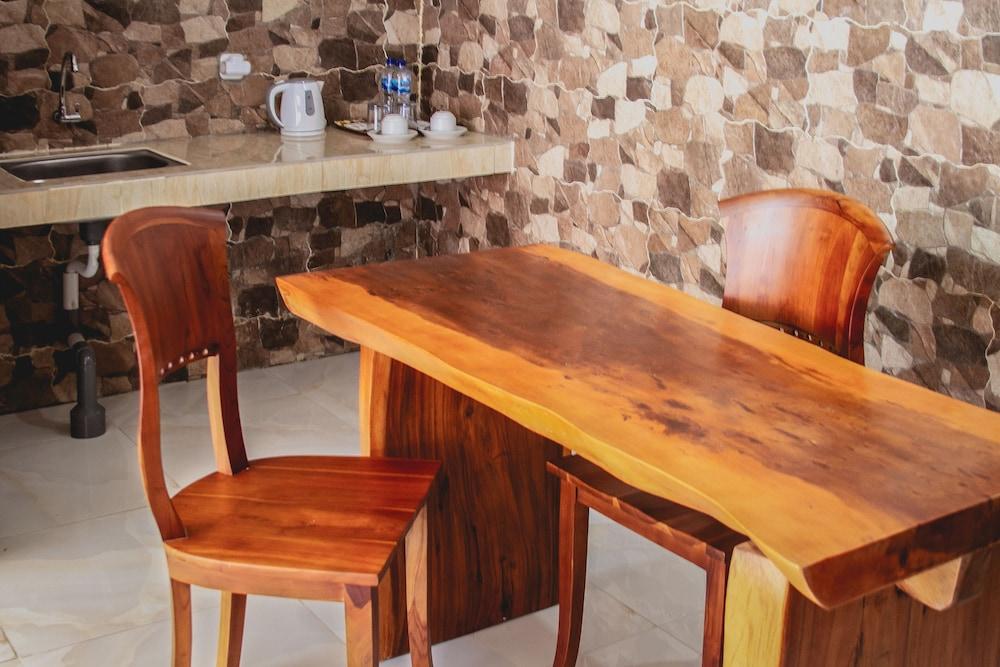 Sri Abi Ratu Villas Sukawati Екстериор снимка