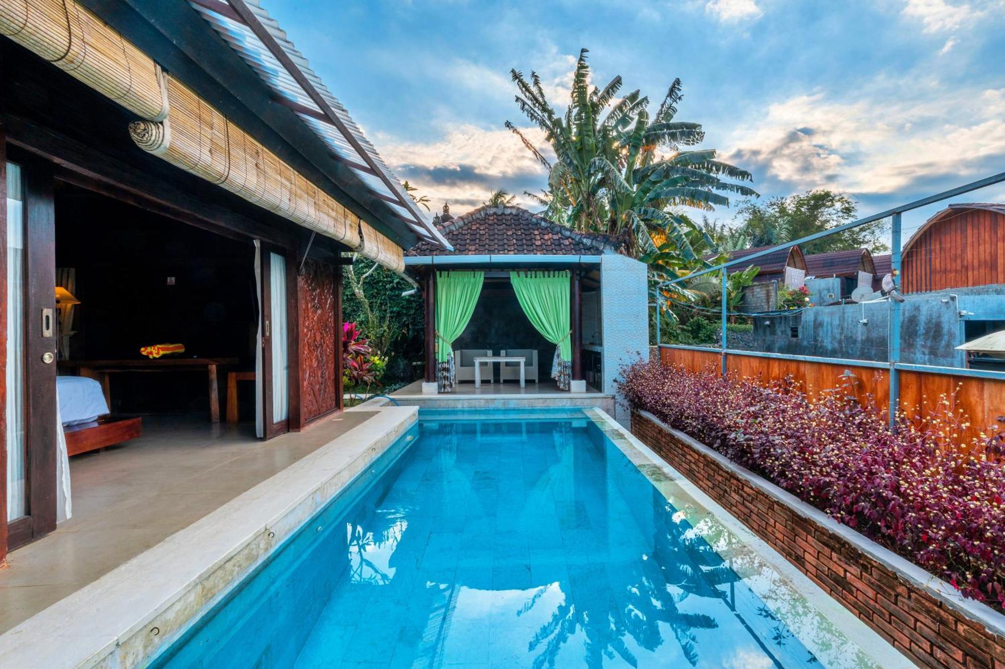 Sri Abi Ratu Villas Sukawati Екстериор снимка