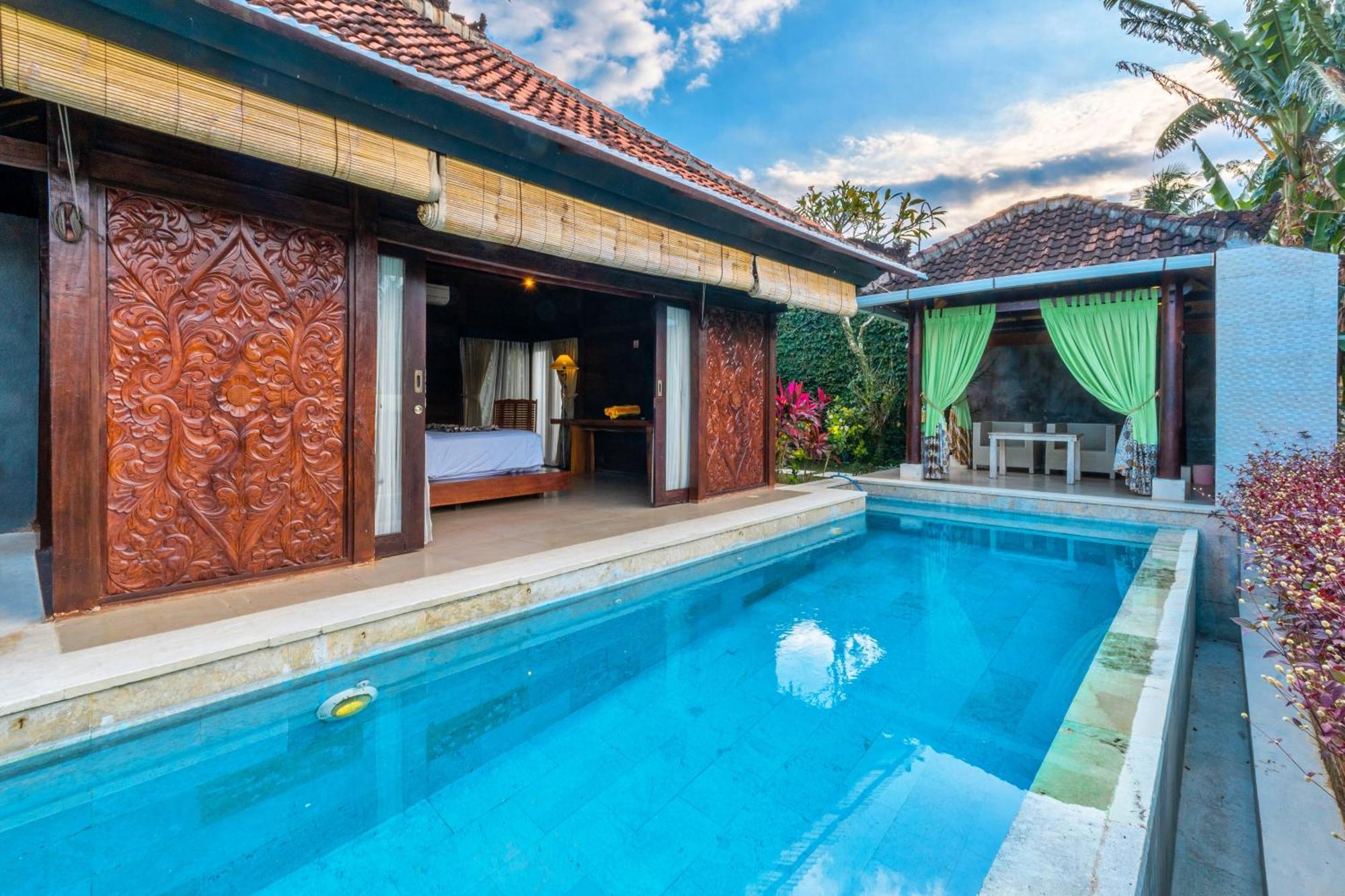 Sri Abi Ratu Villas Sukawati Екстериор снимка