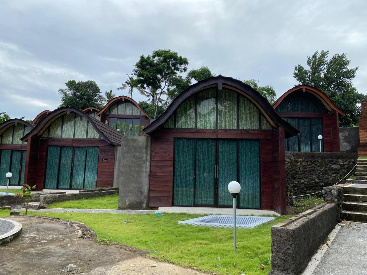 Sri Abi Ratu Villas Sukawati Екстериор снимка